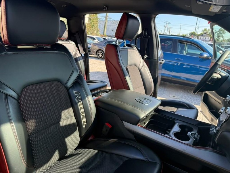 Ram 1500 Vehicle Full-screen Gallery Image 20