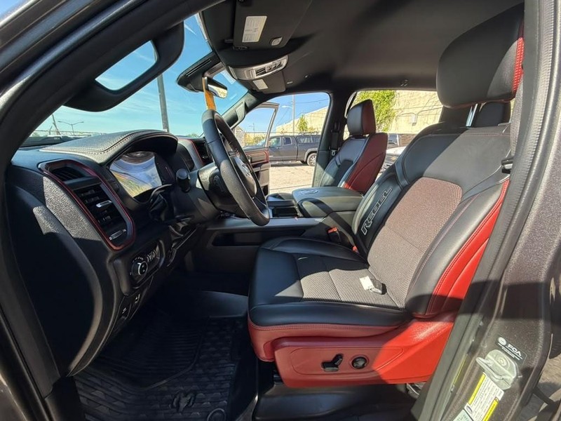 Ram 1500 Vehicle Full-screen Gallery Image 30