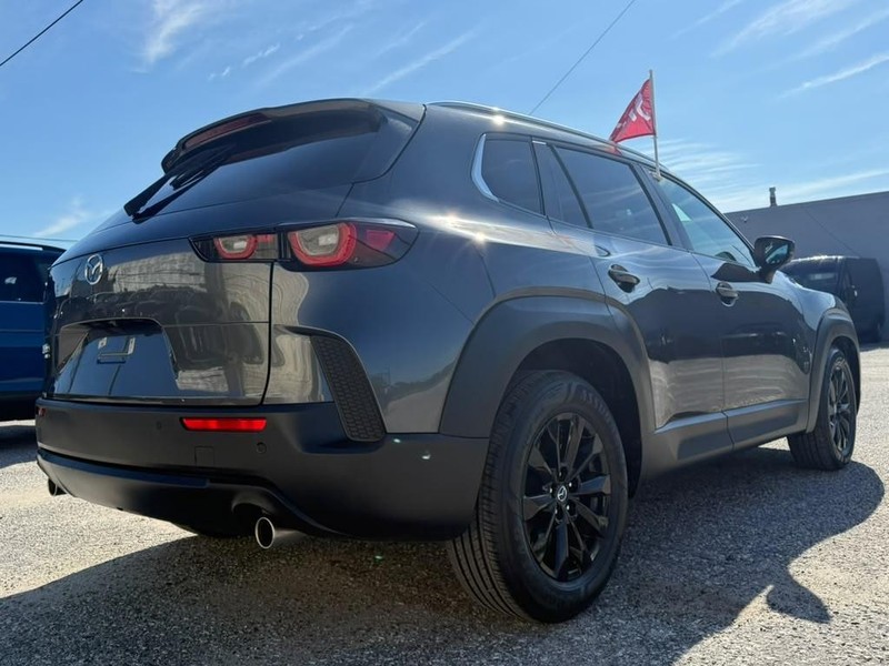 Mazda CX-5 Vehicle Full-screen Gallery Image 11