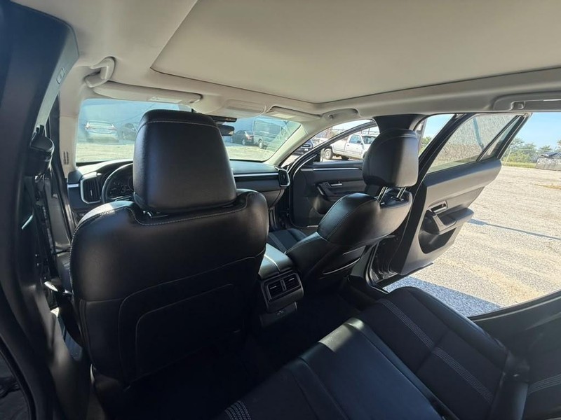 Mazda CX-5 Vehicle Full-screen Gallery Image 14
