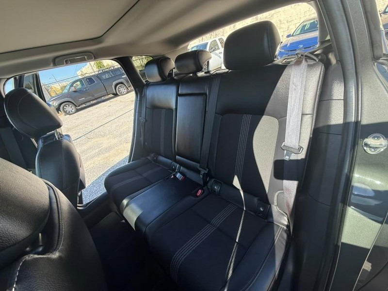 Mazda CX-5 Vehicle Full-screen Gallery Image 15