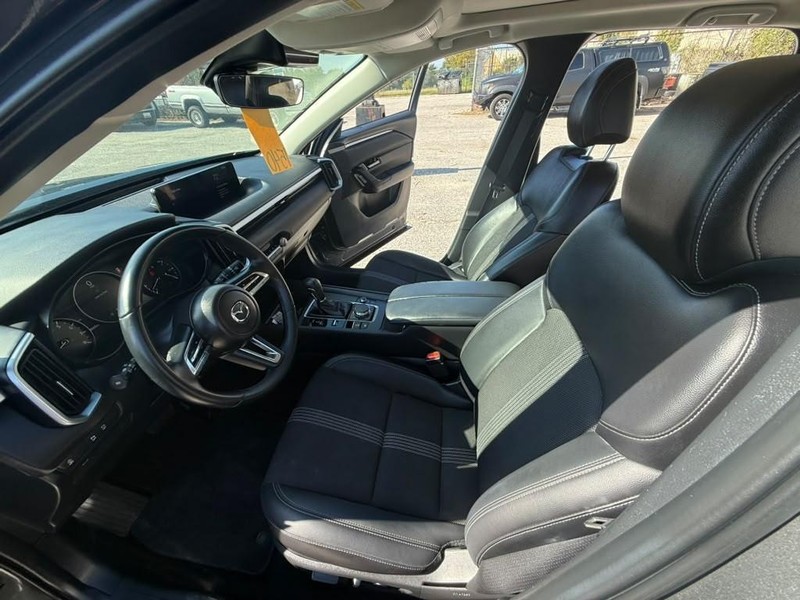 Mazda CX-5 Vehicle Full-screen Gallery Image 18