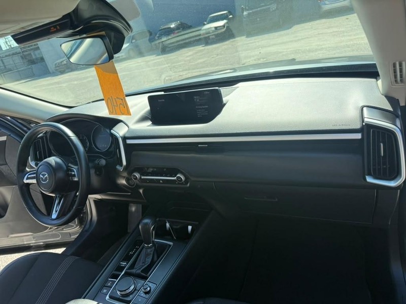 Mazda CX-5 Vehicle Full-screen Gallery Image 25