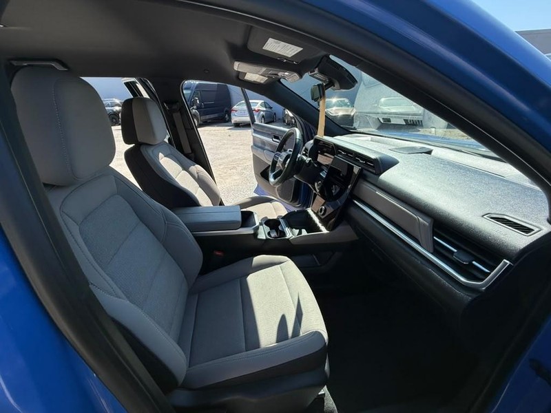 GMC Terrain Vehicle Full-screen Gallery Image 13