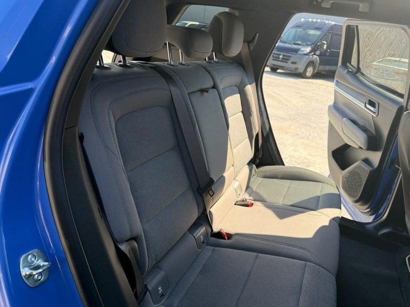 GMC Terrain Vehicle Full-screen Gallery Image 19