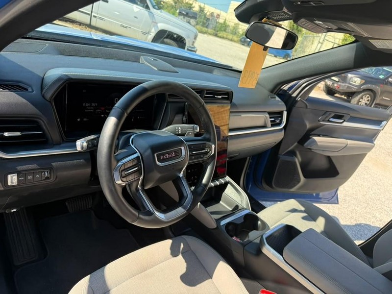 GMC Terrain Vehicle Full-screen Gallery Image 22