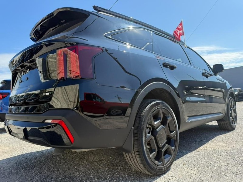 Kia Sorento Vehicle Full-screen Gallery Image 7