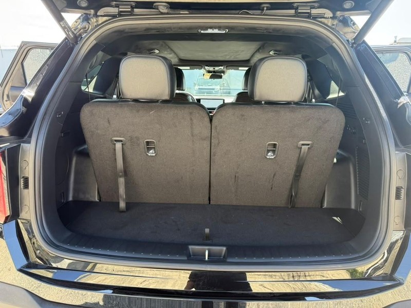 Kia Sorento Vehicle Full-screen Gallery Image 25