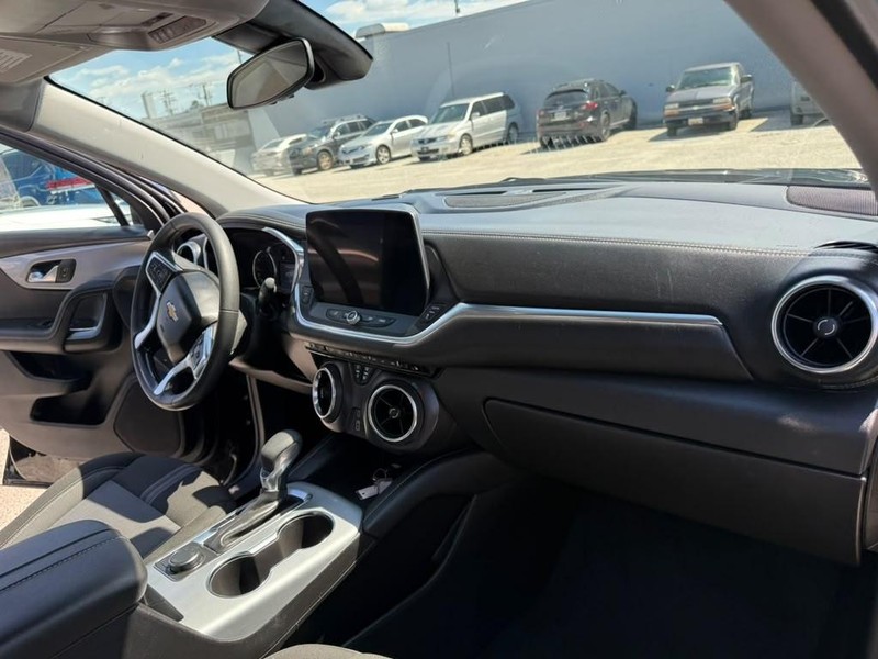 Chevrolet Blazer Vehicle Full-screen Gallery Image 10