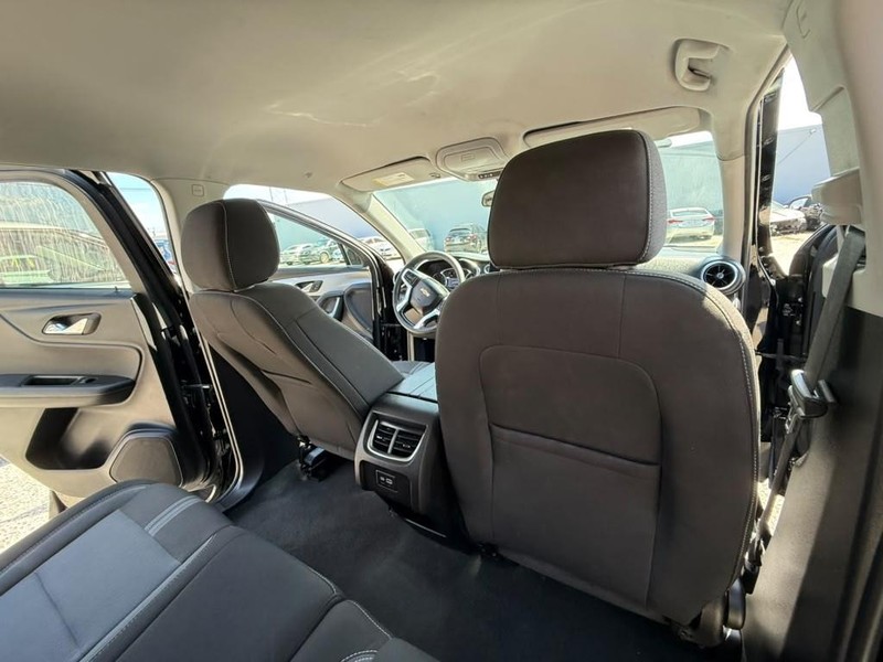 Chevrolet Blazer Vehicle Full-screen Gallery Image 14