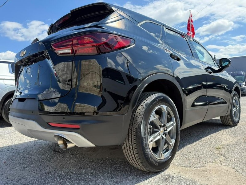Chevrolet Blazer Vehicle Full-screen Gallery Image 15
