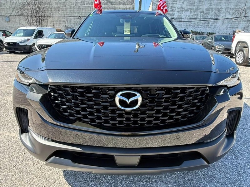 Mazda CX-50 Hybrid Vehicle Full-screen Gallery Image 3