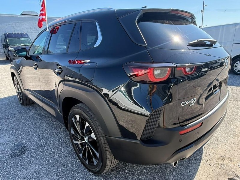 Mazda CX-50 Hybrid Vehicle Full-screen Gallery Image 4