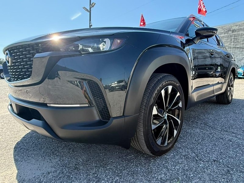 Mazda CX-50 Hybrid Vehicle Full-screen Gallery Image 7