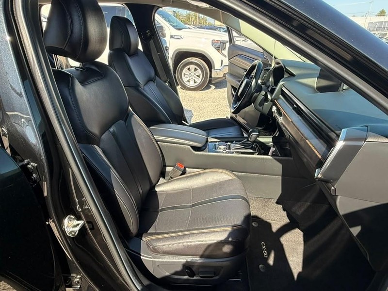 Mazda CX-50 Hybrid Vehicle Full-screen Gallery Image 13