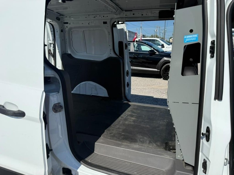 Ford Transit Connect Van Vehicle Full-screen Gallery Image 7