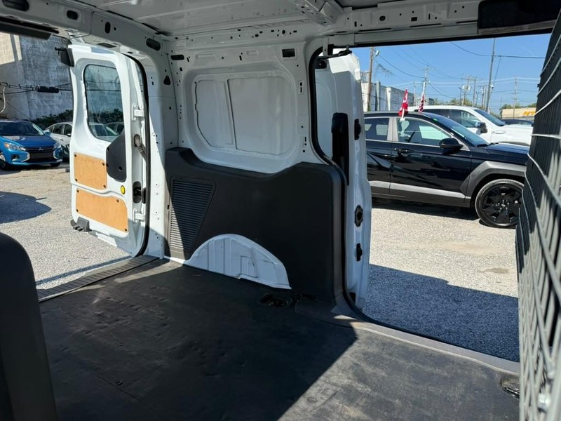 Ford Transit Connect Van Vehicle Full-screen Gallery Image 15
