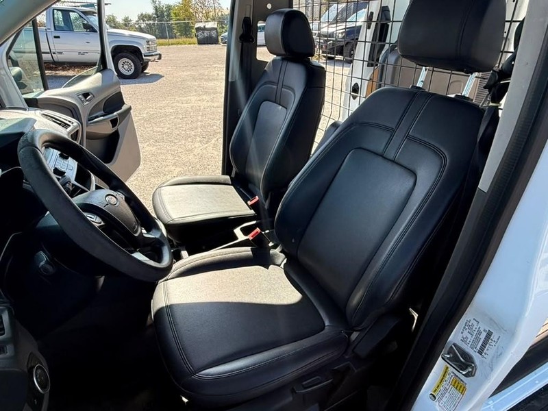Ford Transit Connect Van Vehicle Full-screen Gallery Image 16