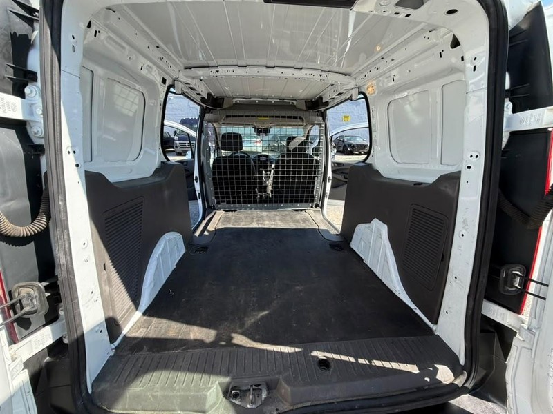 Ford Transit Connect Van Vehicle Full-screen Gallery Image 17