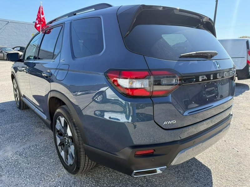 Honda Pilot Vehicle Full-screen Gallery Image 4