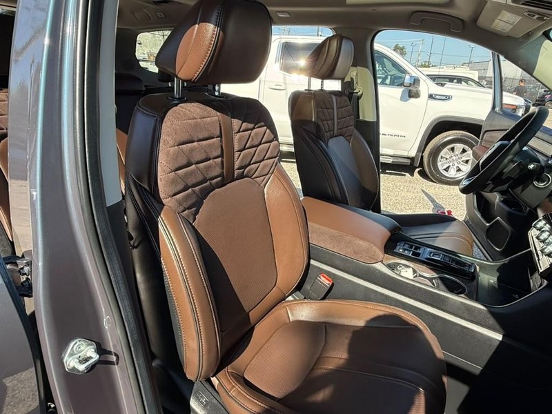 Honda Pilot Vehicle Full-screen Gallery Image 6