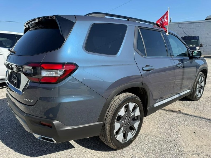 Honda Pilot Vehicle Full-screen Gallery Image 8