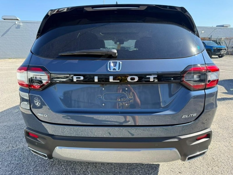 Honda Pilot Vehicle Full-screen Gallery Image 9