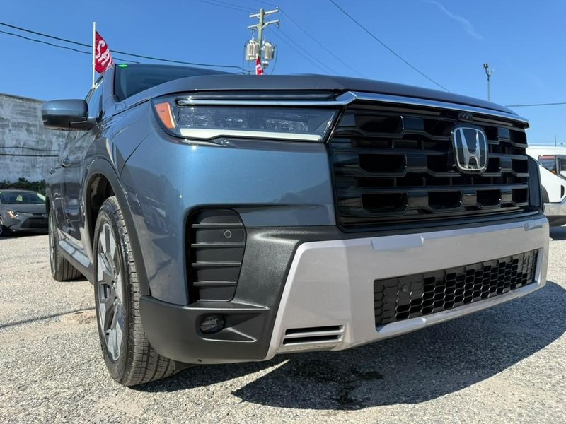 Honda Pilot Vehicle Full-screen Gallery Image 10