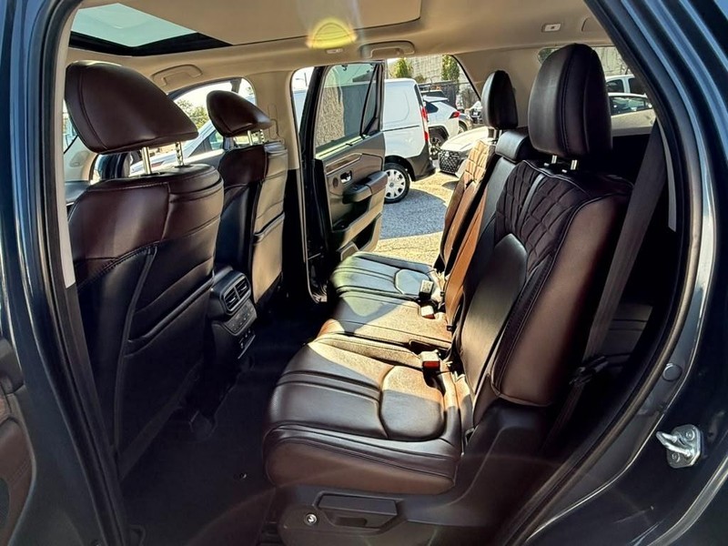 Honda Pilot Vehicle Full-screen Gallery Image 19
