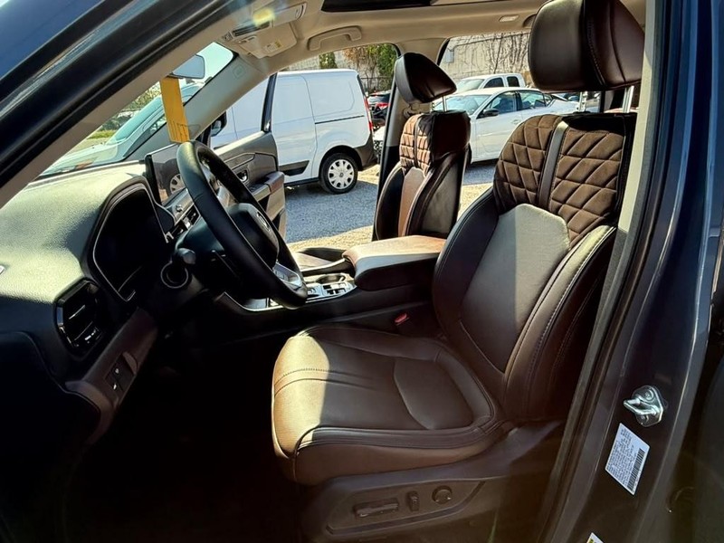 Honda Pilot Vehicle Full-screen Gallery Image 21