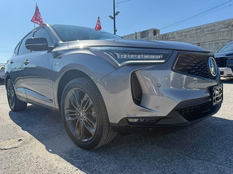 Acura RDX Vehicle Full-screen Gallery Image 6