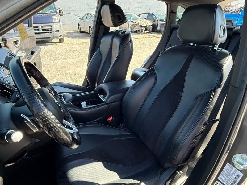 Acura RDX Vehicle Full-screen Gallery Image 17