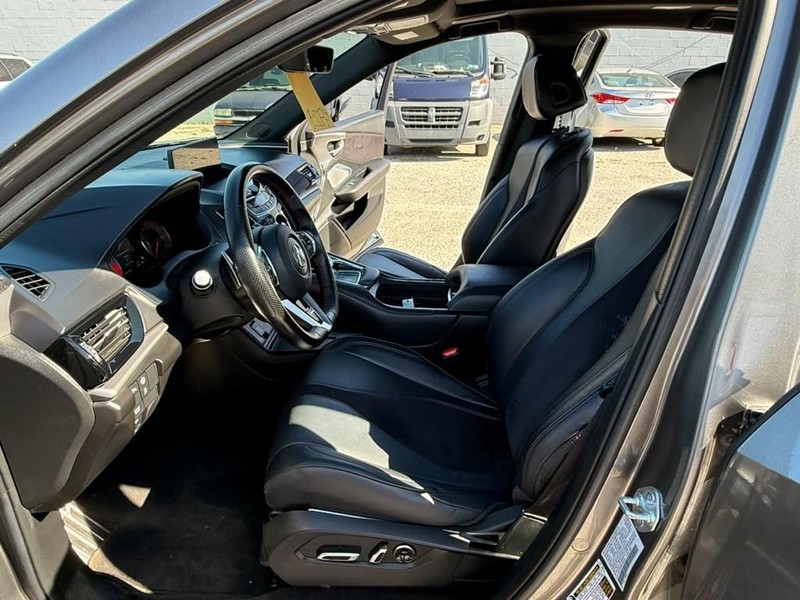 Acura RDX Vehicle Full-screen Gallery Image 21