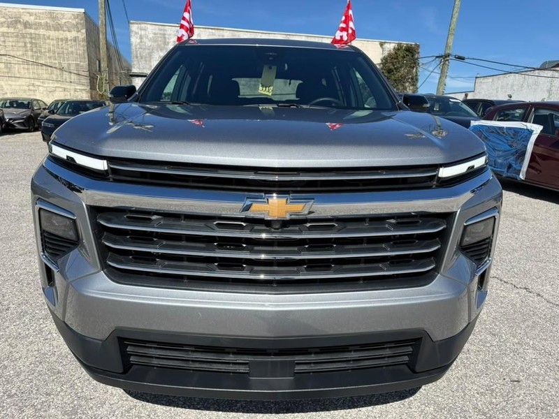 Chevrolet Traverse Vehicle Full-screen Gallery Image 3