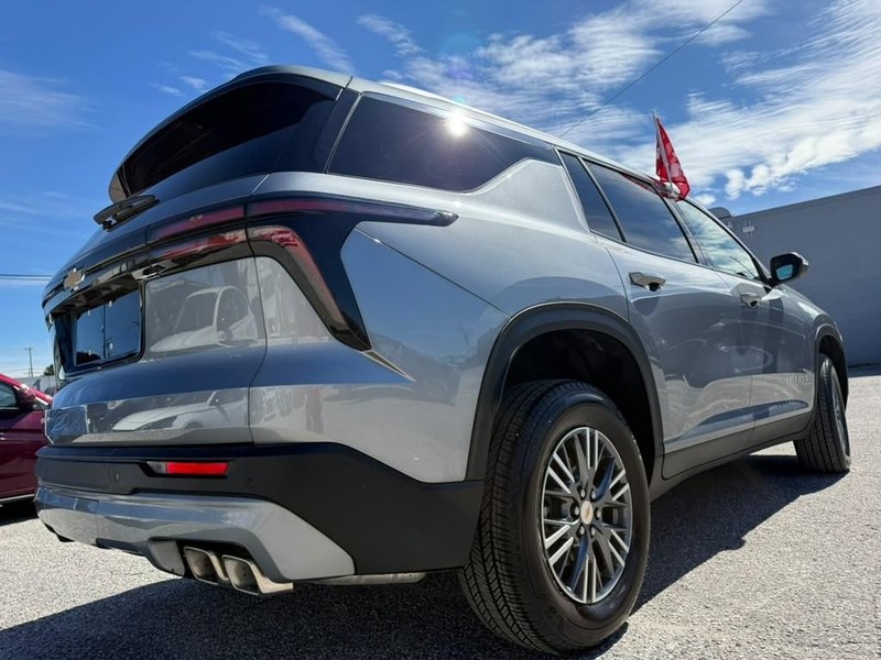 Chevrolet Traverse Vehicle Full-screen Gallery Image 6