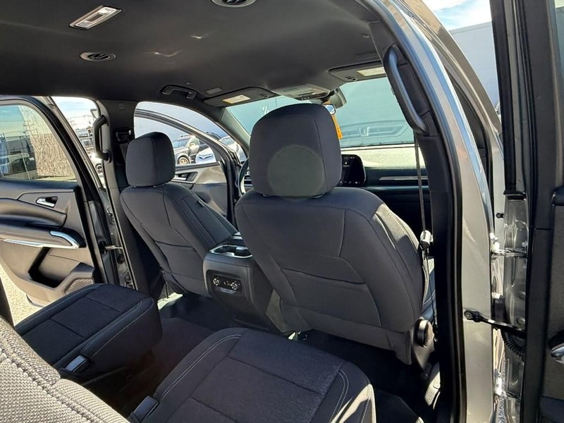 Chevrolet Traverse Vehicle Full-screen Gallery Image 13