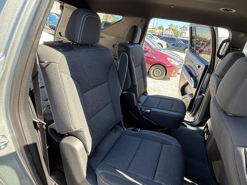 Chevrolet Traverse Vehicle Full-screen Gallery Image 14