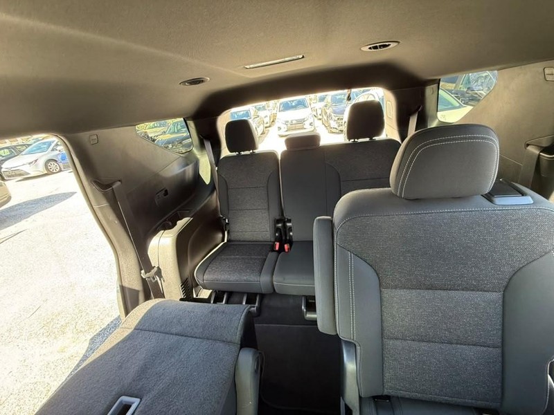 Chevrolet Traverse Vehicle Full-screen Gallery Image 25