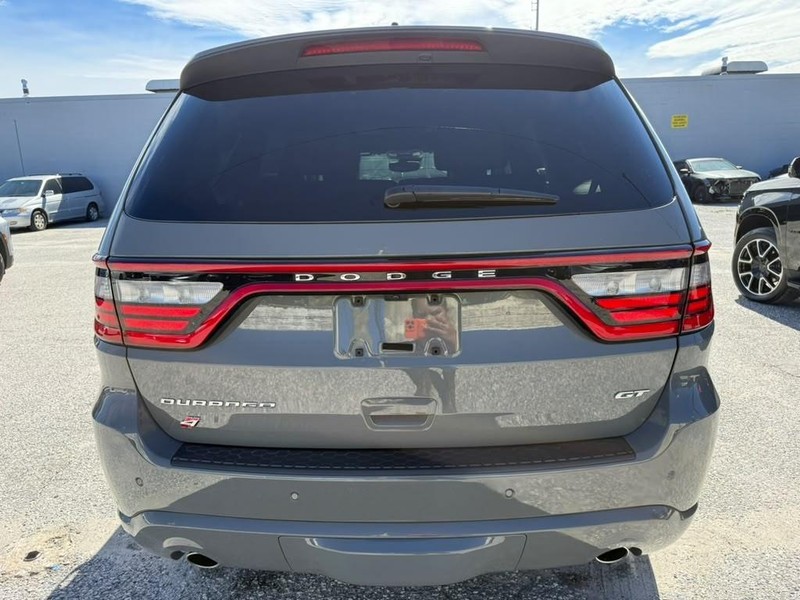 Dodge Durango Vehicle Full-screen Gallery Image 9