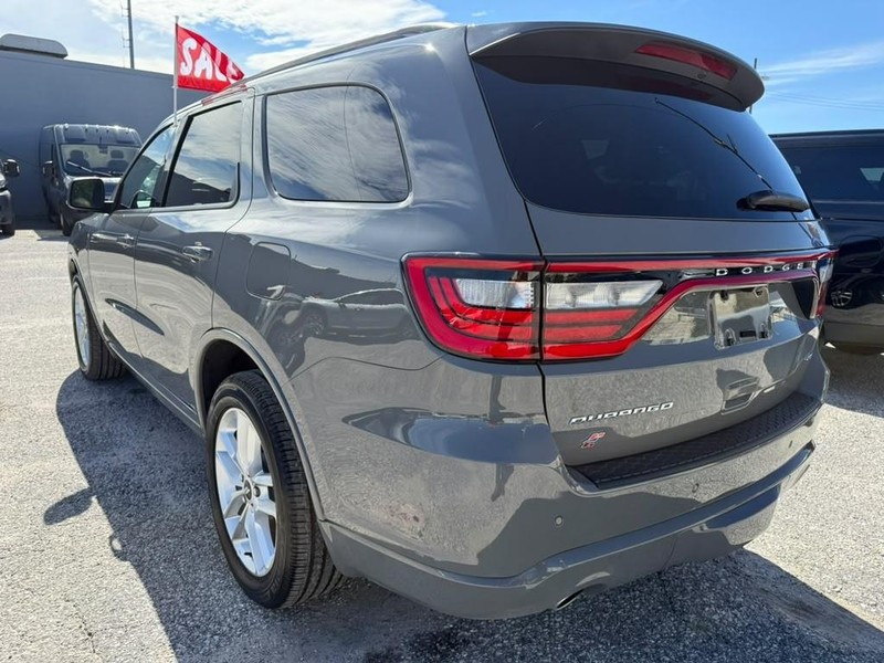 Dodge Durango Vehicle Full-screen Gallery Image 12