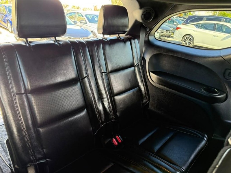 Dodge Durango Vehicle Full-screen Gallery Image 17