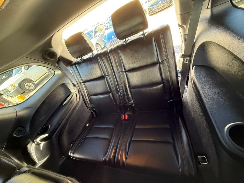 Dodge Durango Vehicle Full-screen Gallery Image 23