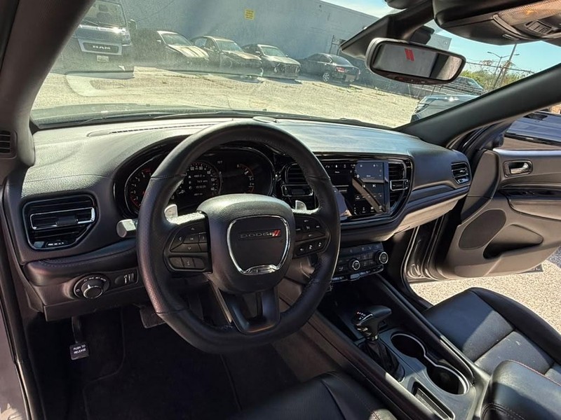 Dodge Durango Vehicle Full-screen Gallery Image 24