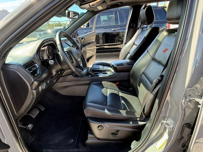 Dodge Durango Vehicle Full-screen Gallery Image 26