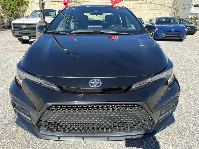 Toyota Corolla Vehicle Full-screen Gallery Image 2