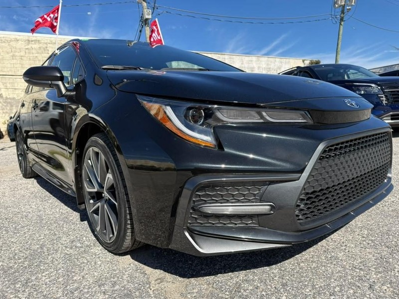 Toyota Corolla Vehicle Full-screen Gallery Image 8