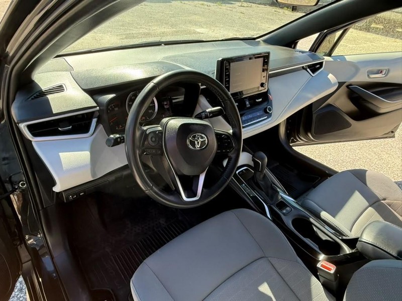 Toyota Corolla Vehicle Full-screen Gallery Image 19