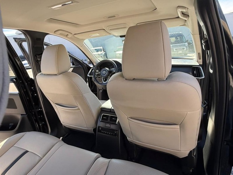 Mazda CX-90 Vehicle Full-screen Gallery Image 15