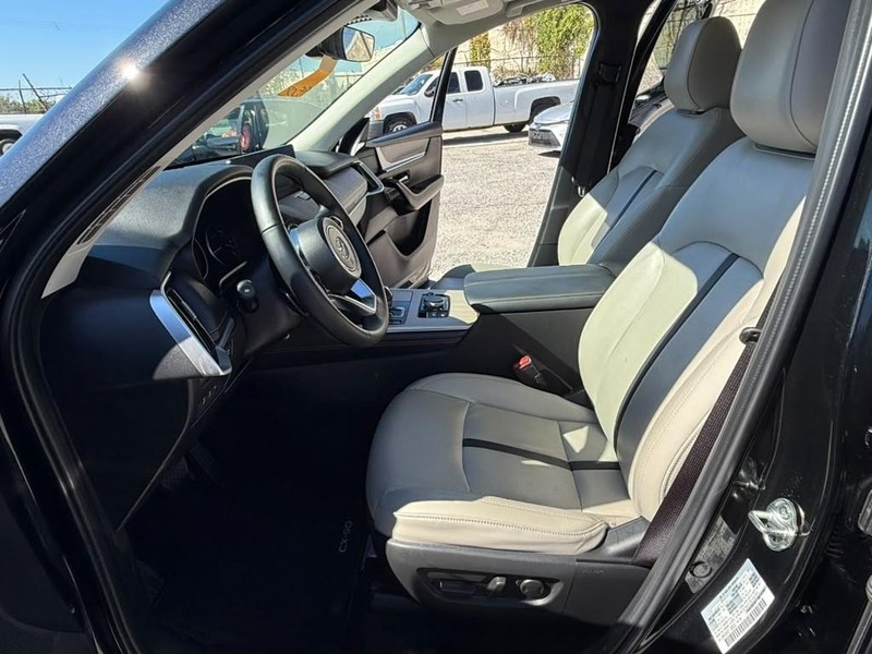 Mazda CX-90 Vehicle Full-screen Gallery Image 27