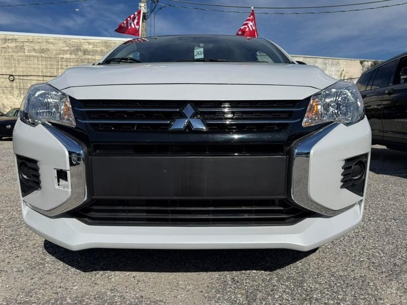 Mitsubishi Mirage Vehicle Full-screen Gallery Image 4